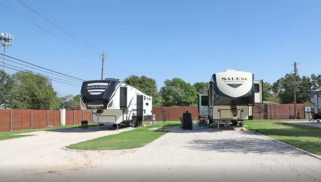 Full-hookup RV sites at Austin RV Park